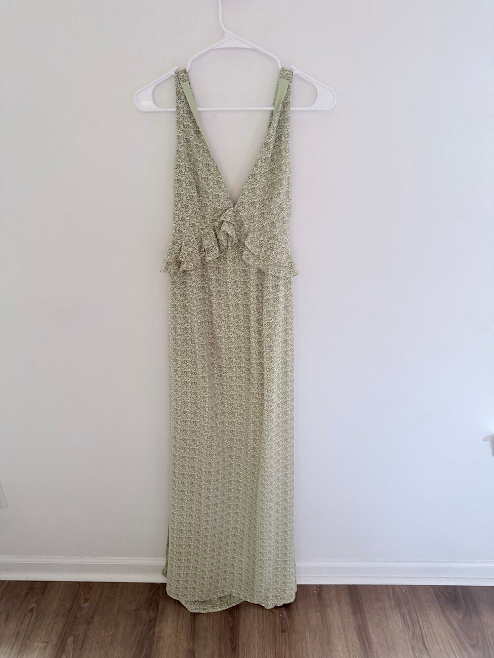 NWT Ambition Light Green Open Bow Back Paisley Floral Print Maxi Dress-Size M